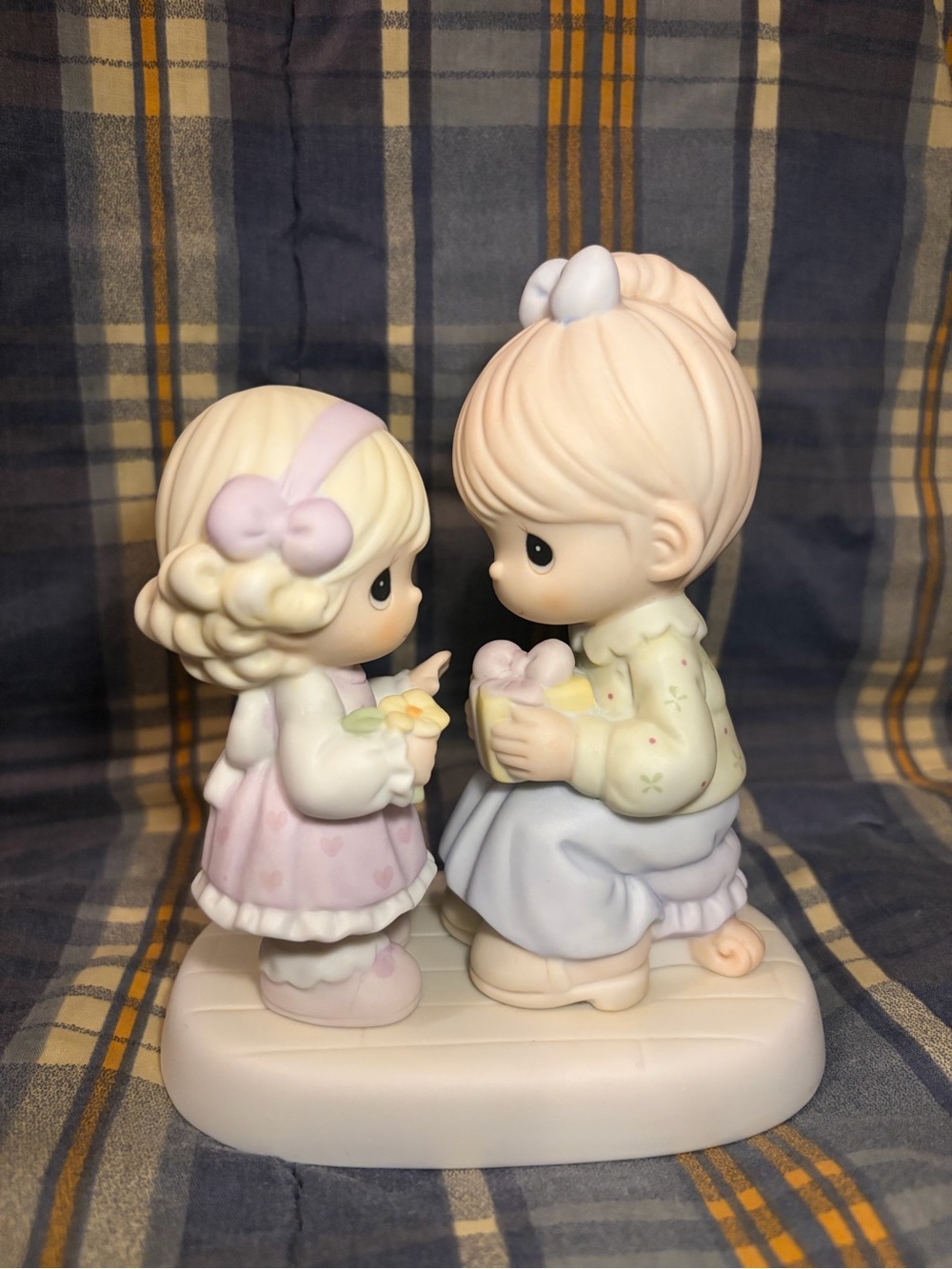 Precious Moments - Moms are the Greatest Gift of All